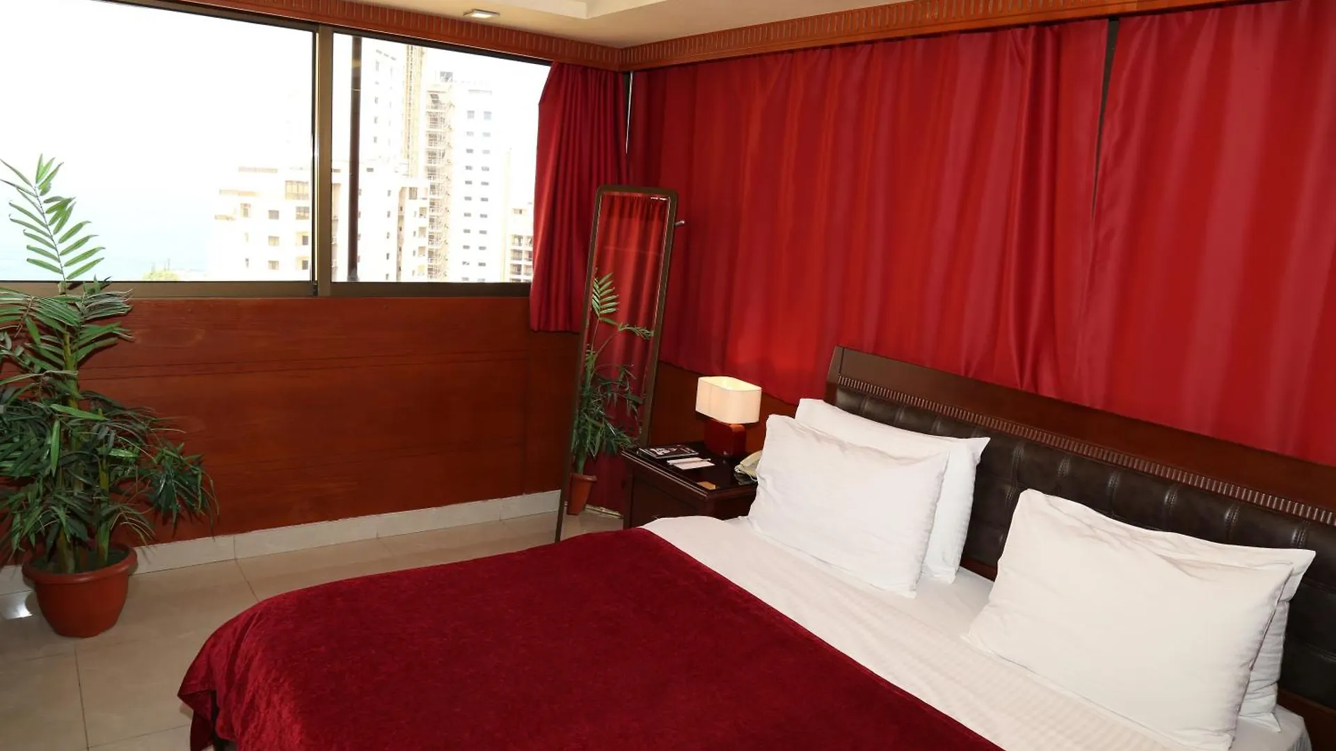 Duroy Hotel Beirut 4*,